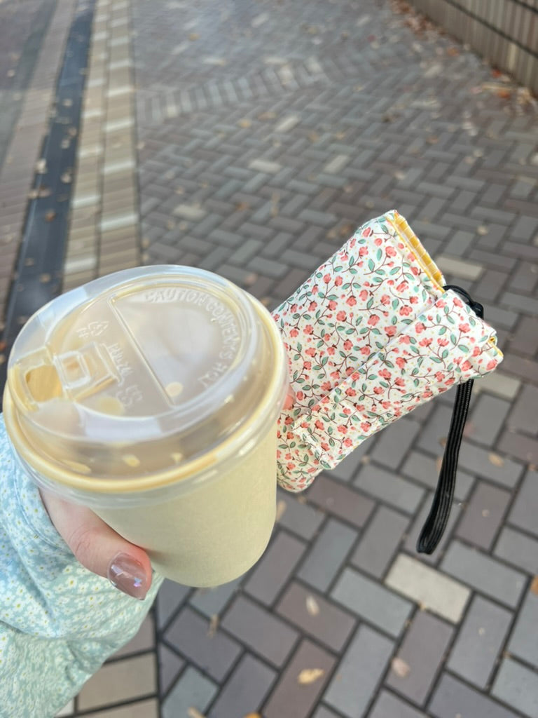 This is the cutest digital camera pouch!