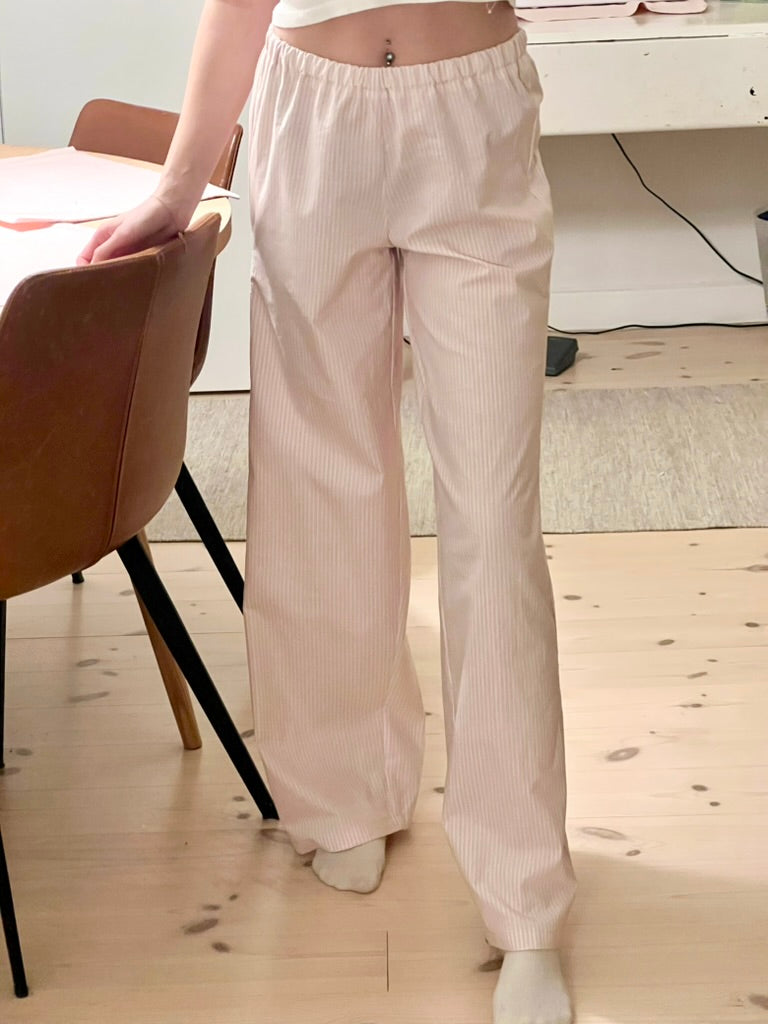 Scandi Pants Sewing Pattern – Planet Peach Design
