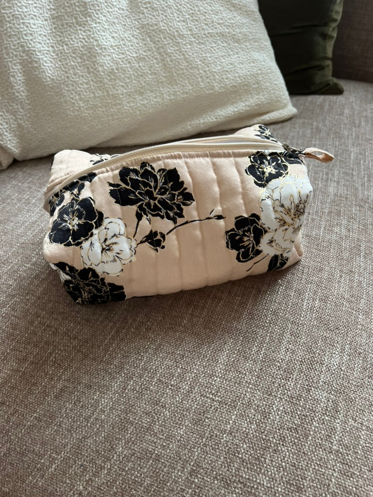 Toiletry Makeup Bag Sewing Pattern